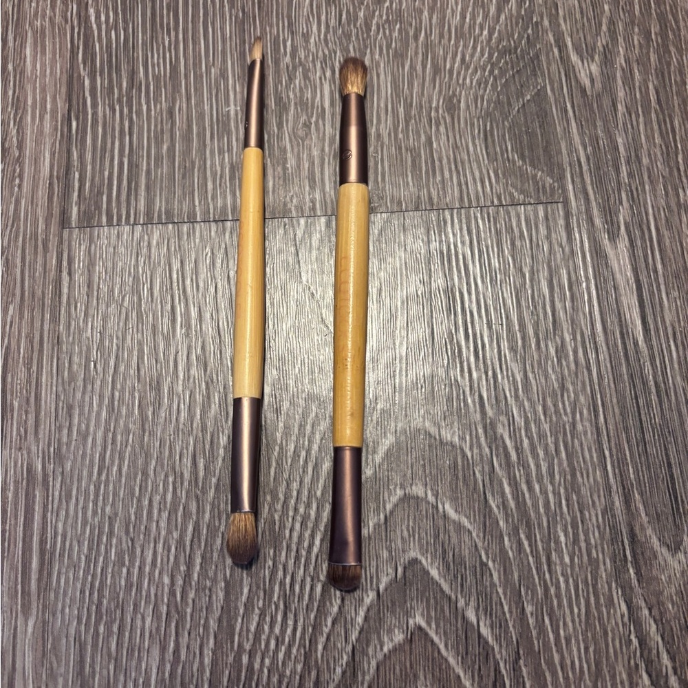 NWOT Ulta brush and cleanser Bundle - Picture 2 of 4